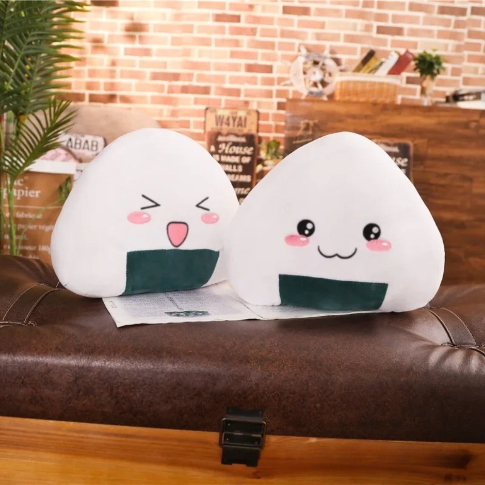 Cuscino di peluche a forma di onigiri - immagine 4