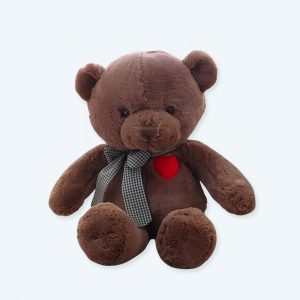 Cuore di peluche di orso bruno