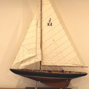 Barca a vela Endeavour JK4